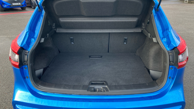 Nissan Qashqai 1.3 DiG-T Tekna+ 5dr Petrol Hatchback